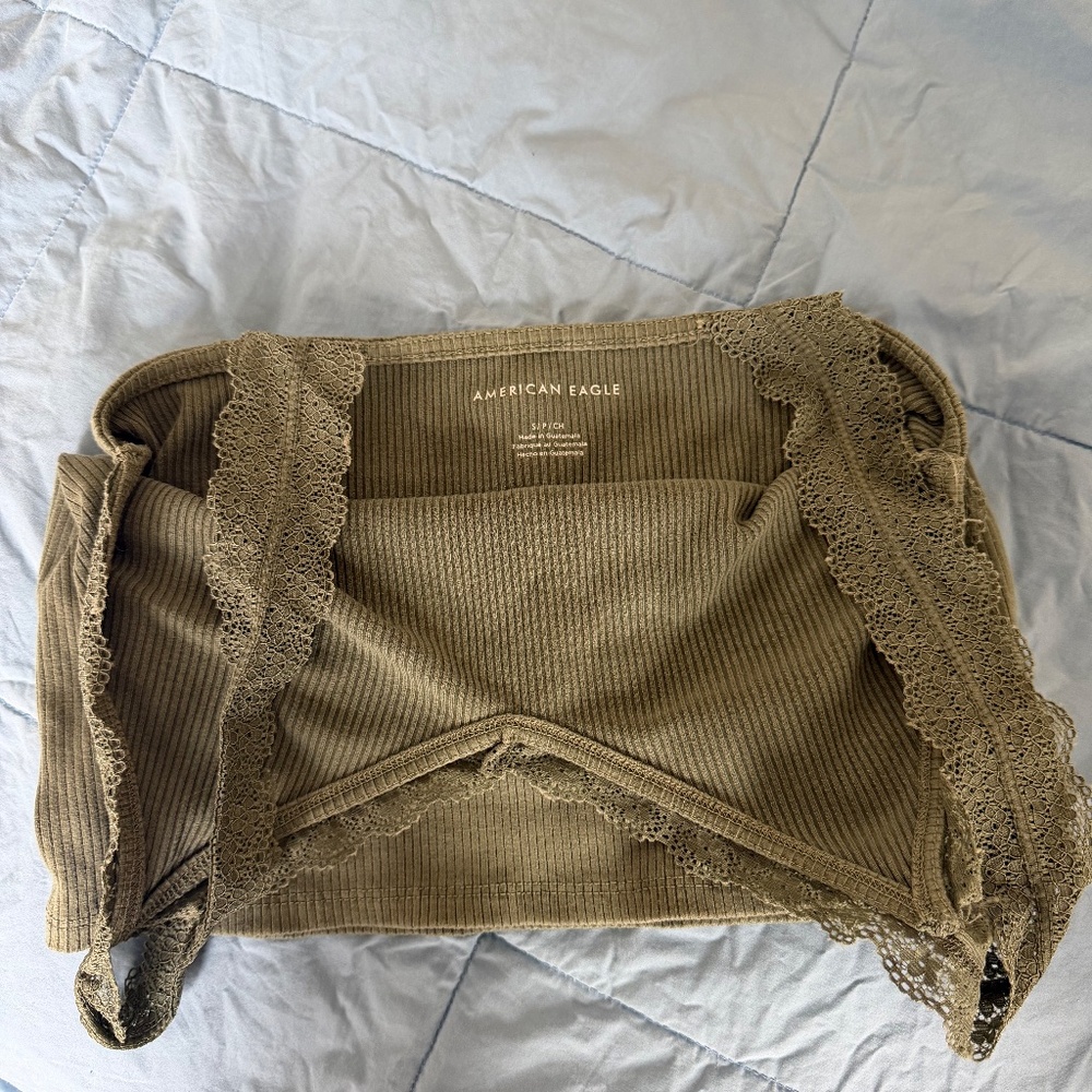 American Eagle Green Crop Top Tank Top - Size Small - Lace Straps - Picture 2 of 3